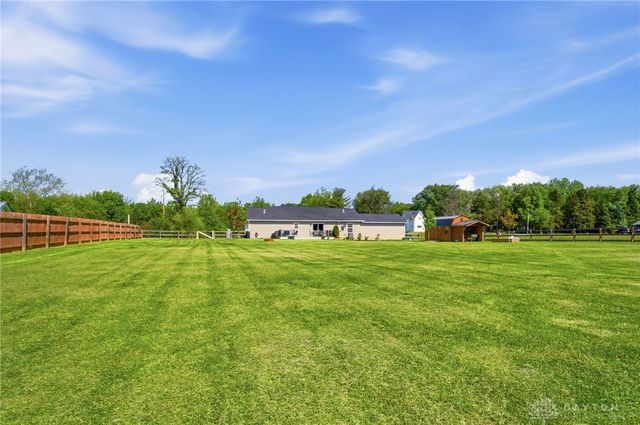 212 School Road, Wilmington, OH 45177