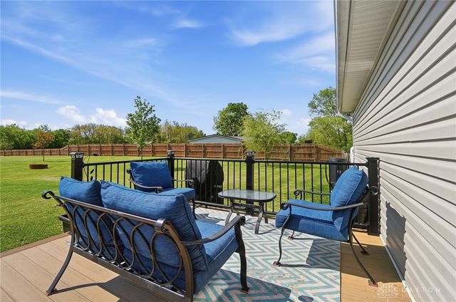 212 School Road, Wilmington, OH 45177