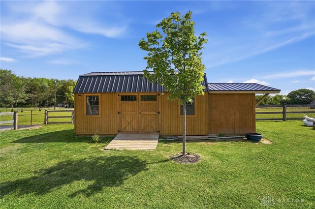 212 School Road, Wilmington, OH 45177