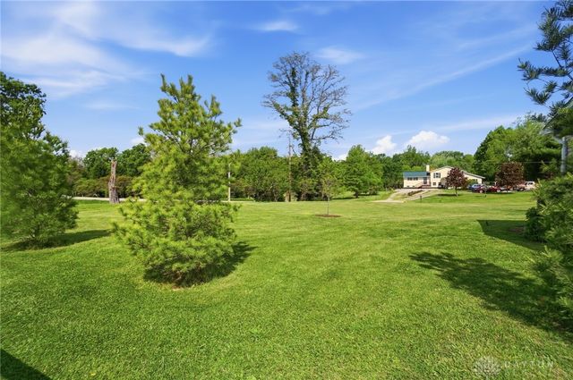 212 School Road, Wilmington, OH 45177