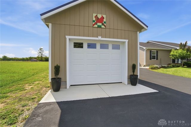 212 School Road, Wilmington, OH 45177