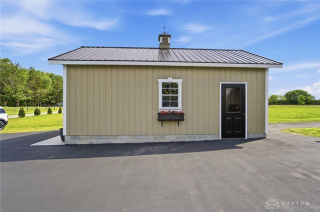 212 School Road, Wilmington, OH 45177