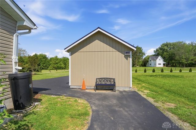 212 School Road, Wilmington, OH 45177