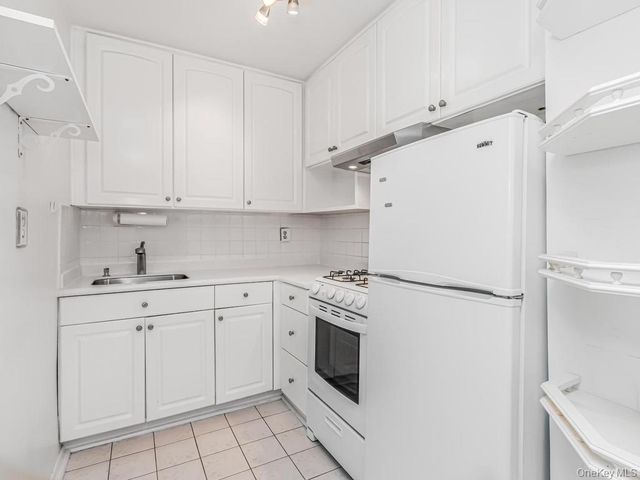 415 Gramatan Avenue 4E, Mount Vernon, NY 10552