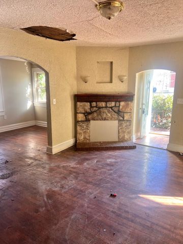 2208 10th ST, Roanoke, VA 24012