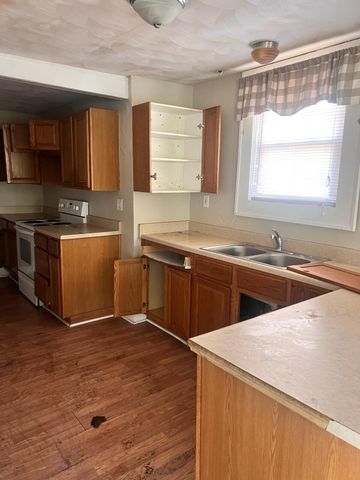 2208 10th ST, Roanoke, VA 24012