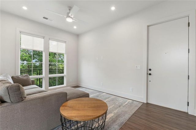 1290 Longreen Terr NW 2, Atlanta, GA 30318