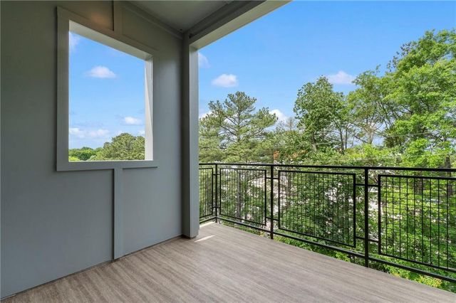 1290 Longreen Terr NW 2, Atlanta, GA 30318