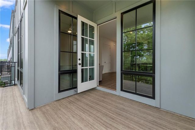 1290 Longreen Terr NW 2, Atlanta, GA 30318