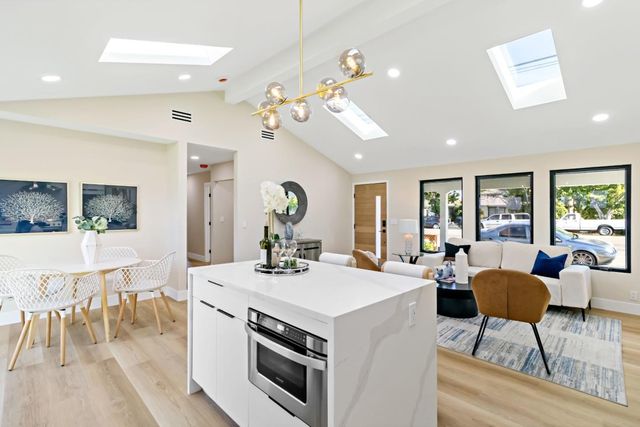 1707 Fruitdale Avenue, San Jose, CA 95128