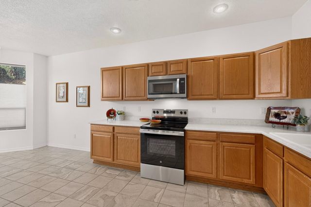 8008 Oso Rico Road NE, Albuquerque, NM 87122