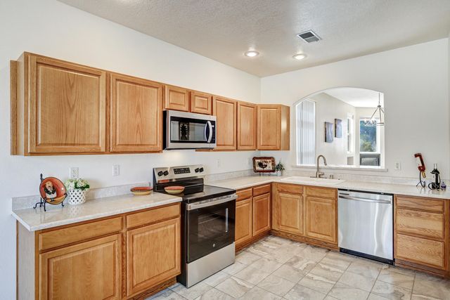 8008 Oso Rico Road NE, Albuquerque, NM 87122