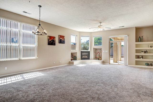 8008 Oso Rico Road NE, Albuquerque, NM 87122