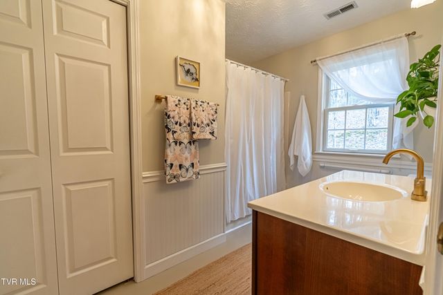 30146 Tobias Drive, Meadowview, VA 24361