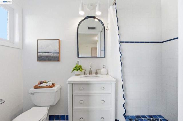 38157 Parkmont Dr, Fremont, CA 94536