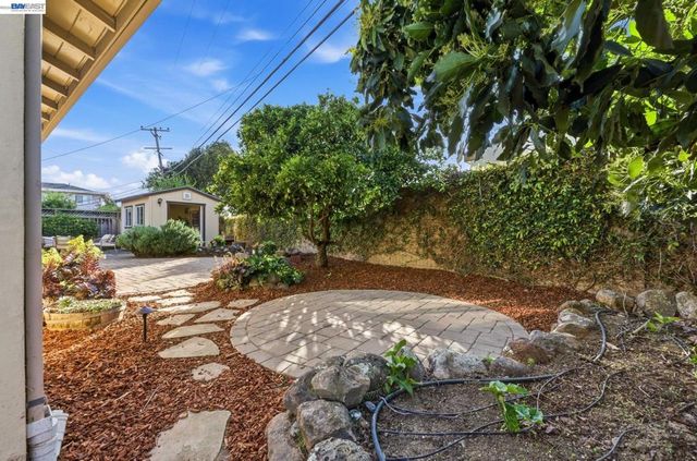 38157 Parkmont Dr, Fremont, CA 94536