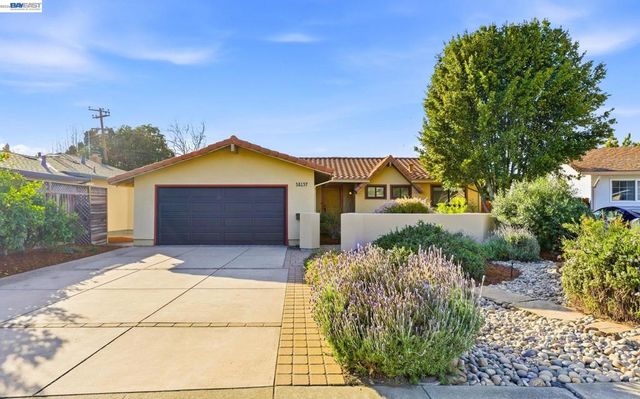 38157 Parkmont Dr, Fremont, CA 94536