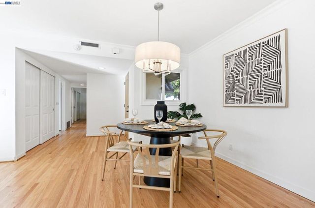 38157 Parkmont Dr, Fremont, CA 94536