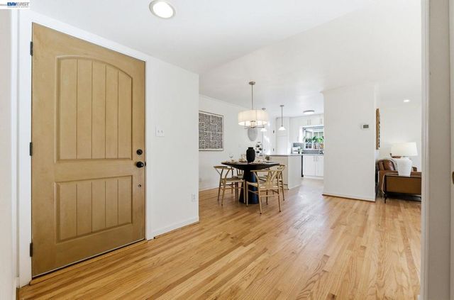 38157 Parkmont Dr, Fremont, CA 94536