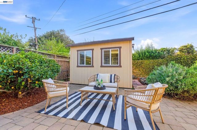 38157 Parkmont Dr, Fremont, CA 94536