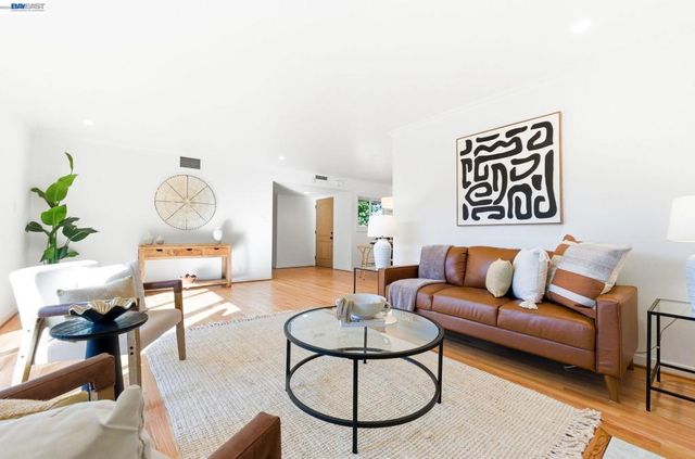 38157 Parkmont Dr, Fremont, CA 94536