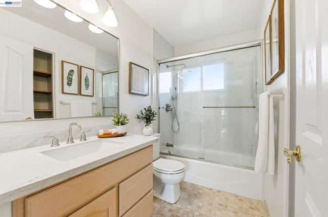 38157 Parkmont Dr, Fremont, CA 94536