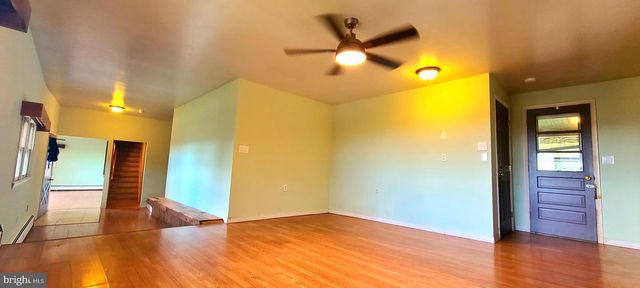 5790 MOUNTAIN RD, Dover, PA 17315