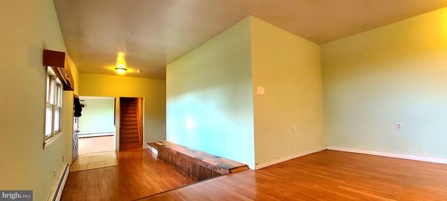 5790 MOUNTAIN RD, Dover, PA 17315