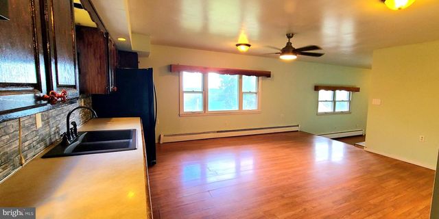 5790 MOUNTAIN RD, Dover, PA 17315