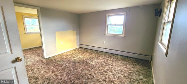 5790 MOUNTAIN RD, Dover, PA 17315