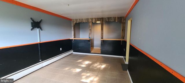 5790 MOUNTAIN RD, Dover, PA 17315