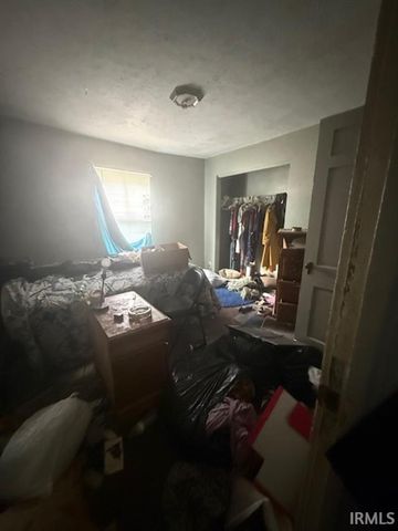 1758 Obrien Street, South Bend, IN 46628