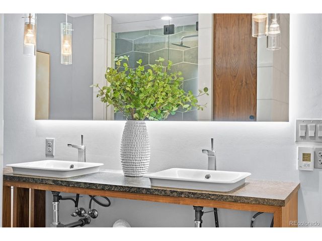 1630 N Clarkson St 110, Denver, CO 80218