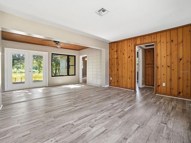 404 LOUIS STREET, Leesburg, FL 34748