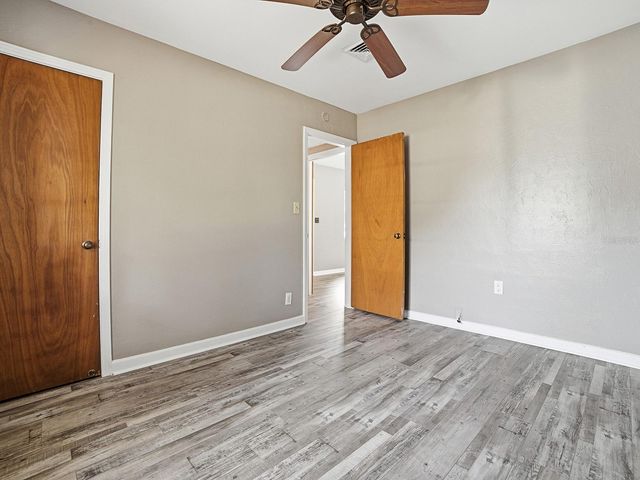 404 LOUIS STREET, Leesburg, FL 34748