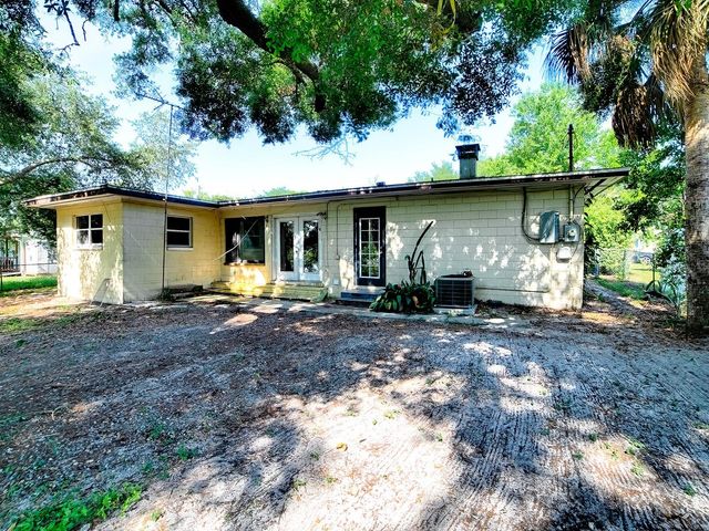 404 LOUIS STREET, Leesburg, FL 34748