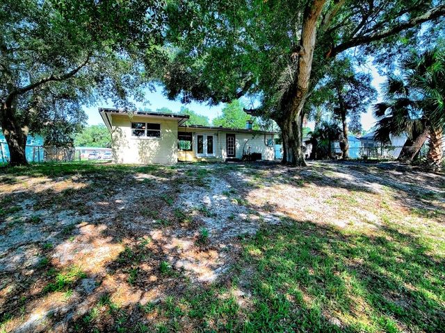 404 LOUIS STREET, Leesburg, FL 34748