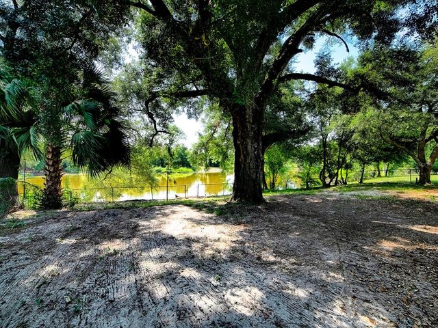 404 LOUIS STREET, Leesburg, FL 34748