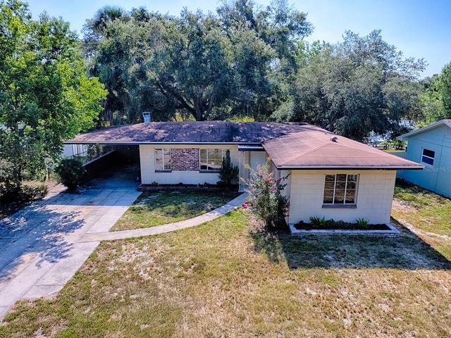 404 LOUIS STREET, Leesburg, FL 34748