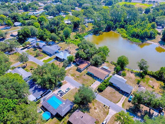 404 LOUIS STREET, Leesburg, FL 34748