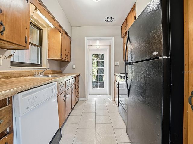404 LOUIS STREET, Leesburg, FL 34748