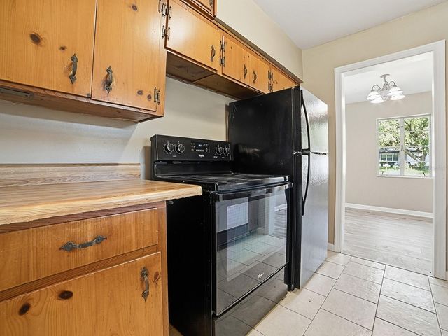 404 LOUIS STREET, Leesburg, FL 34748