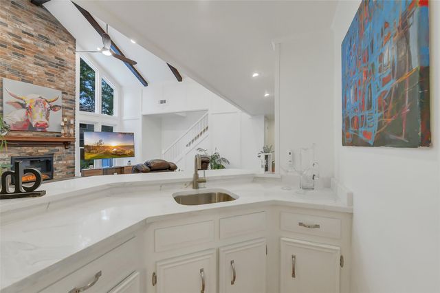 2219 Laurel Hill Drive, Houston, TX 77339