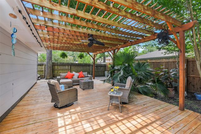 2219 Laurel Hill Drive, Houston, TX 77339