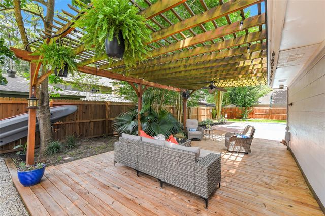 2219 Laurel Hill Drive, Houston, TX 77339