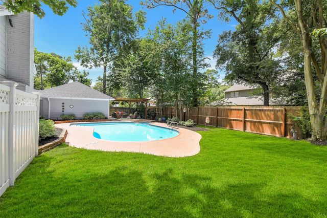 2219 Laurel Hill Drive, Houston, TX 77339