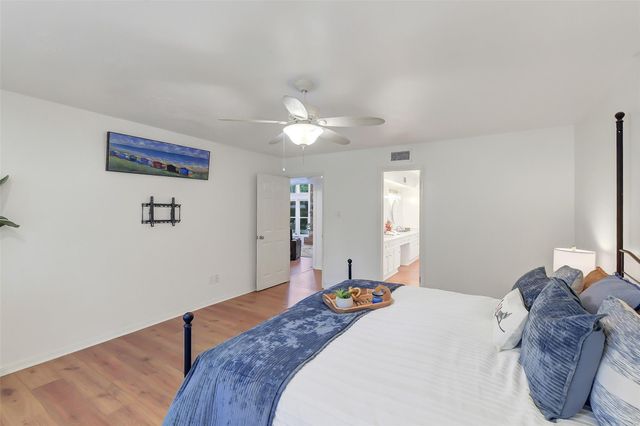2219 Laurel Hill Drive, Houston, TX 77339