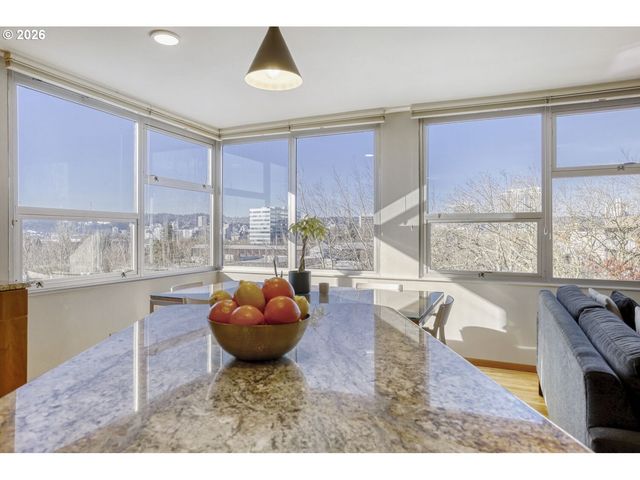 1220 Ne 17TH Ave 5F, Portland, OR 97232