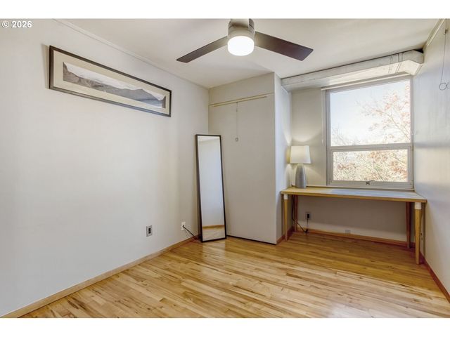 1220 Ne 17TH Ave 5F, Portland, OR 97232