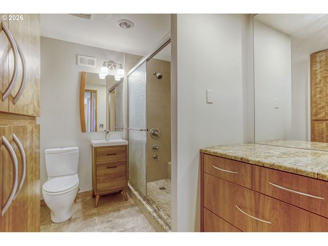 1220 Ne 17TH Ave 5F, Portland, OR 97232